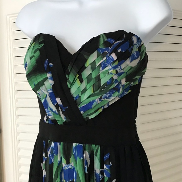Rare Bebe Addiction strapless pleated dress - Picture 3 of 8